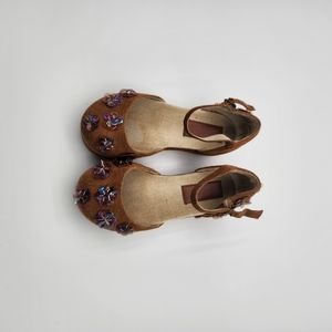 Joy folie kids Shoe in fairly okay condition, size 13, sole and platform in good